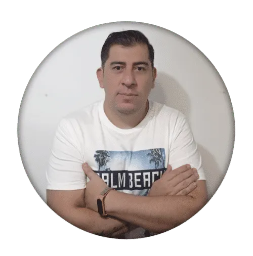Retrato de Julio Enrique Rodríguez, coordinador de desarrollo de MTechnology