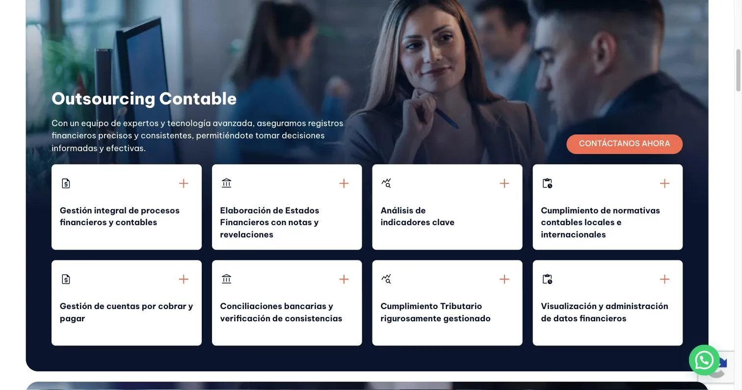 Bloque de Outsourcing Contable en el sitio de Krypto, con ocho tarjetas de entregables sobre una fotografía de oficina